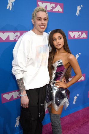 Pete Davidson and Ariana Grande Call off their Engagement