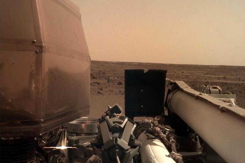 InSight+Spacecraft+lands+on+Mars