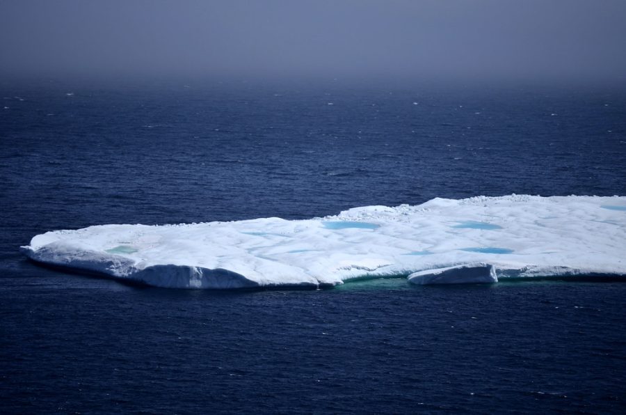 Mega+Iceberg+melts+and+drifts+towards+South+Georgia+Island.