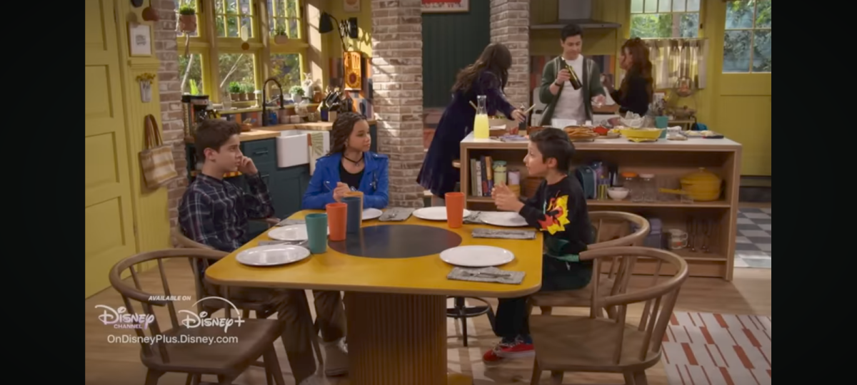 Part of the first episode of Wizards Beyond Waverly Place, having in the scene Justin Russo, Alex Russo, Milo Russo, Giada Russo, and Billie