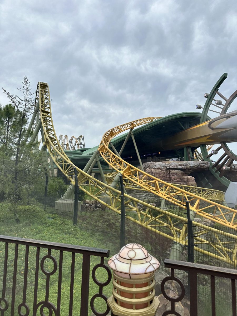 Stardust Racers track intersection from the front.