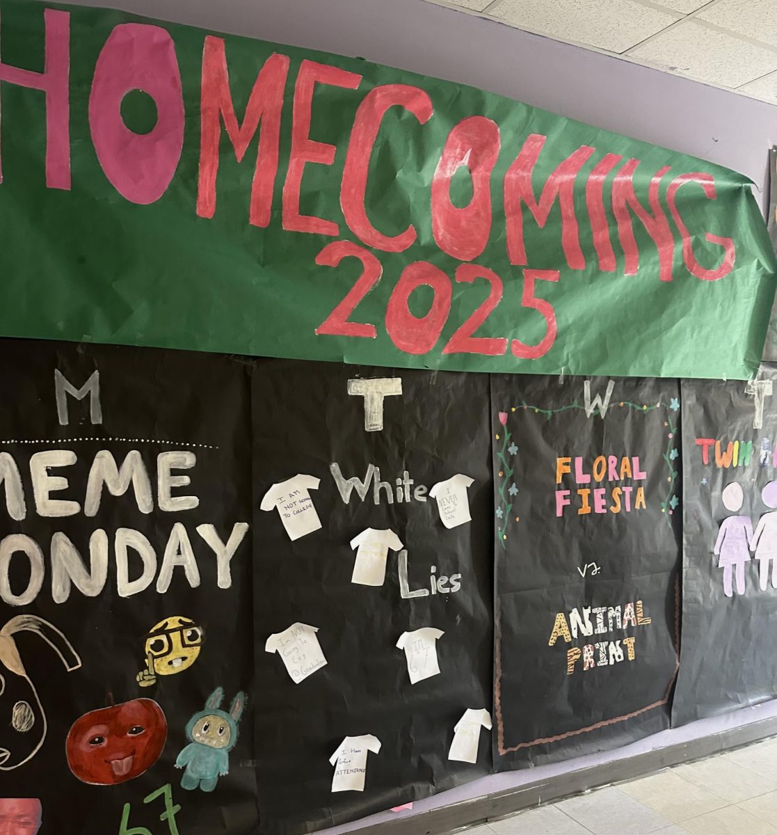 Hoco hallway deco!